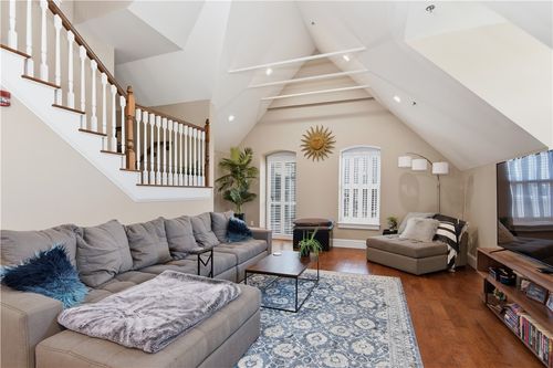306-1000 Chapel View Blvd, Cranston, RI, 02920-3070 | Card Image