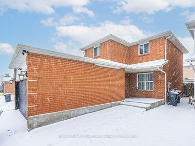 45 Mcgraw Ave, House other with 3 bedrooms, 3 bathrooms and 5 parking in Brampton ON | Image 2