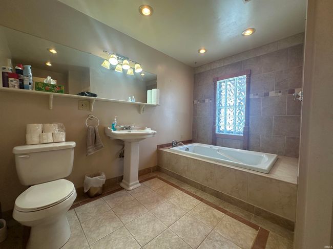 448 N 7 Th St, House other with 4 bedrooms, 3 bathrooms and null parking in Mitchell IN | Image 24