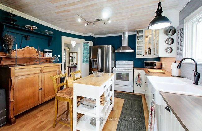 23 Cook St, House other with 3 bedrooms, 1 bathrooms and 2 parking in Meaford ON | Image 8