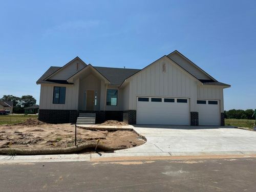 4411 N Grey Meadows St, Maize, KS, 67101-5200 | Card Image