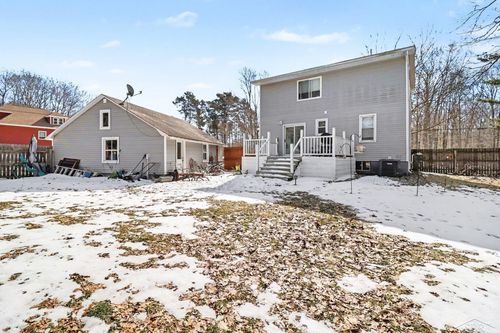 6812 W Decker Rd, Ludington, MI, 49431-9444 | Card Image