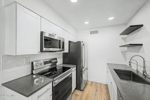 b-5631 S Bounty Court, Tempe, AZ, 85283 | Card Image