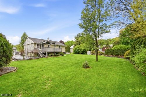 15 Fairview Ave, Newton, NJ, 07860-1507 | Card Image