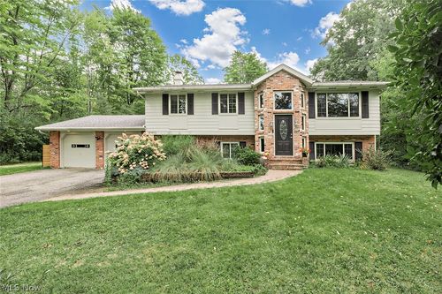 10955 Auburn Rd, Chardon, OH, 44024-9392 | Card Image