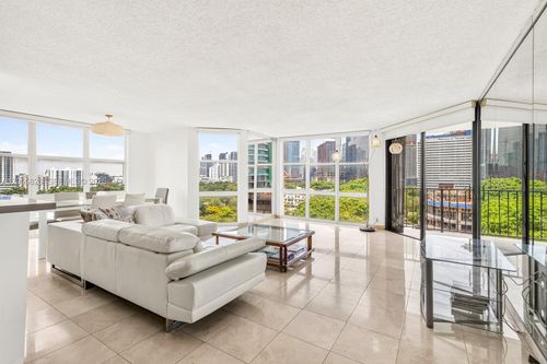 b1109-1901 Brickell Ave, Miami, FL, 33129-1724 | Card Image