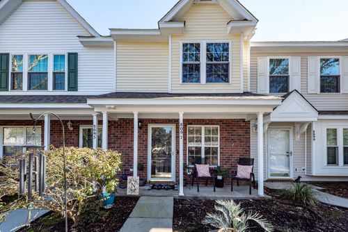 8097 Shadow Oak Dr, North Charleston, SC, 29406-9576 | Card Image