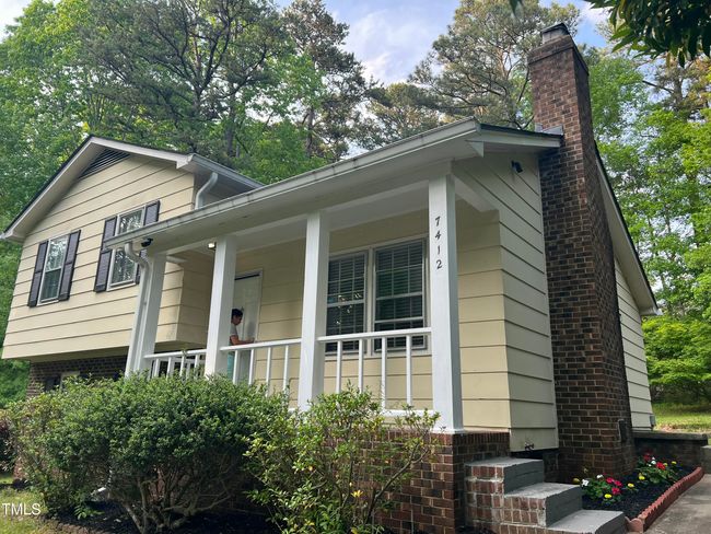 Front | Image 29