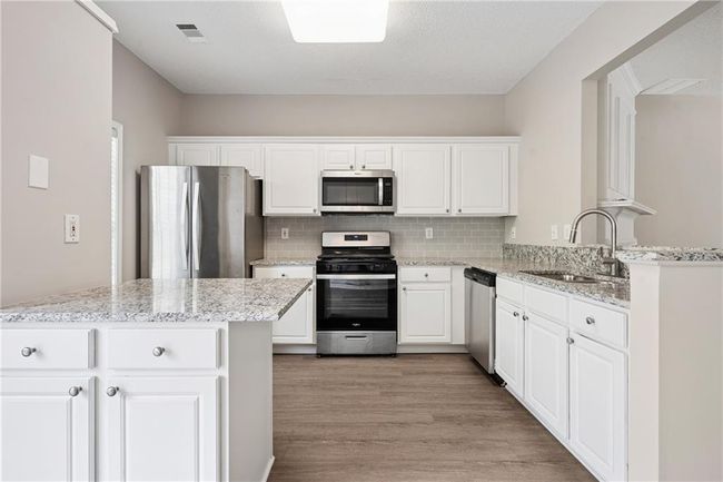 3742 Berkeley Xing, Townhouse with 2 bedrooms, 3 bathrooms and 2 parking in Duluth GA | Image 8