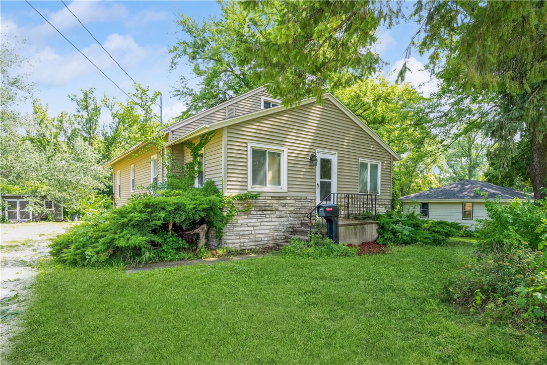 Leland Ave, Des Moines, IA 50315