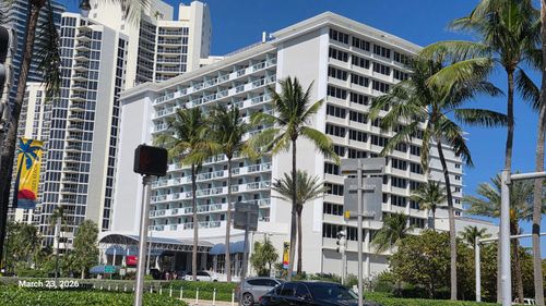 105-19201 Collins Ave, Sunny Isles Beach, FL, 33160-2202 | Card Image