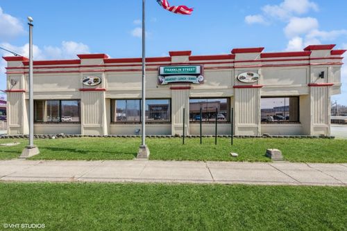 3940 Franklin St, Michigan City, IN, 46360-7315 | Card Image