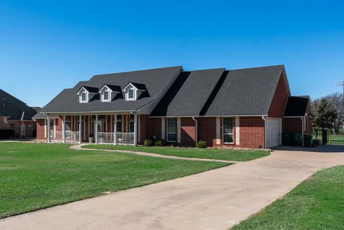 1621 High Valley Ln, Cedar Hill, TX, 75104-2407 | Card Image