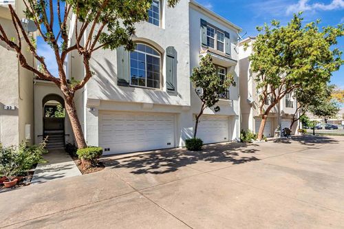 39 Cloud Walk, Milpitas, CA, 95035-8703 | Card Image