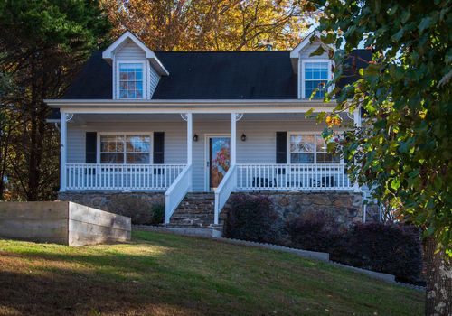 49 W Pine Dr, Ringgold, GA, 30736-5517 | Card Image