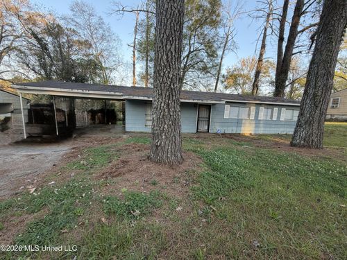 2716 Woodside Dr, Jackson, MS, 39204-5136 | Card Image