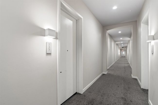 Hallway Entry | Image 37