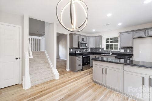 136 Mangum Cir, Mooresville, NC, 28117-6916 | Card Image