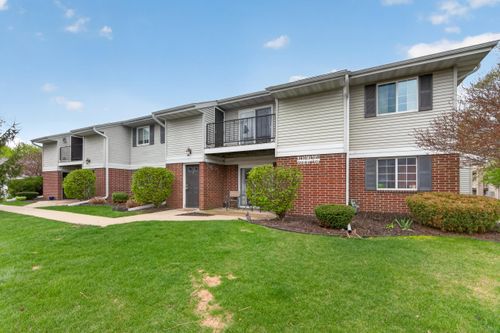 N110W17051 Ashbury Ln, Germantown, WI, 53022-5565 | Card Image