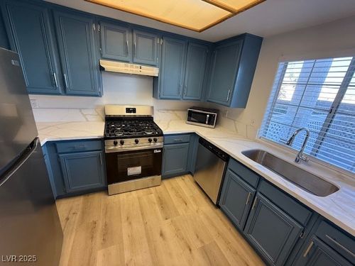 350-350 Seine Way, Henderson, NV, 89014-7507 | Card Image