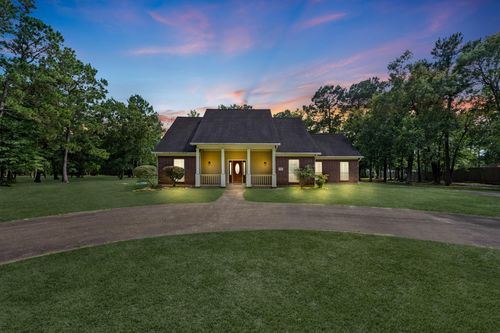 205 Mohawk Ln, Wallisville, TX, 77597-4203 | Card Image