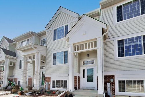 3357 Ravinia Cir, Aurora, IL, 60504-3144 | Card Image