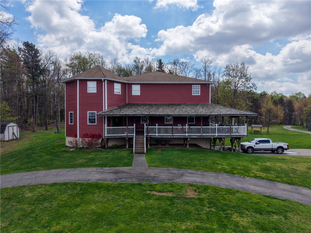 Residential in Center Twp/Homer Cty 4