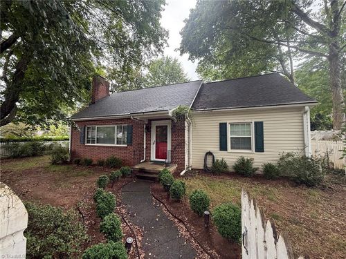 2025 Craig St, Winston-Salem, NC, 27103-2615 | Card Image