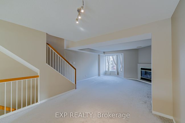 254 Cresthaven Dr, Condo with 2 bedrooms, 3 bathrooms and 1 parking in Ottawa ON | Image 16