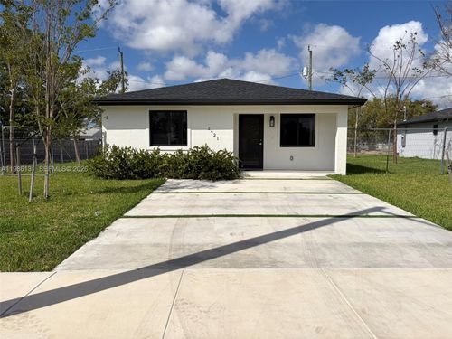 0-2421 Nw 153rd St, Miami Gardens, FL, 33054-2737 | Card Image