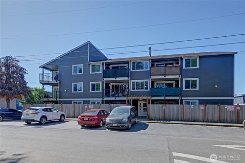 302-939 N 101st St, Seattle, WA, 98133-9340 | Card Image