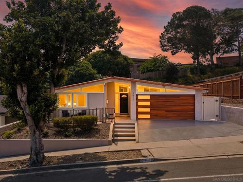 3661 Leland St, San Diego, CA, 92106-1002 | Card Image