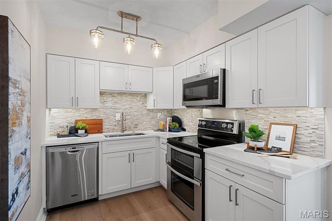 APT-10B - 900 S Hanley Rd, Condo with 2 bedrooms, 2 bathrooms and 1 parking in Clayton MO | Image 8