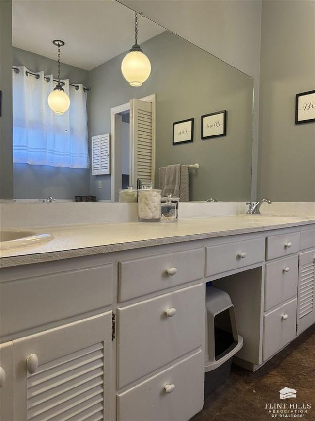 406 W 8 Th St, House other with 4 bedrooms, 2 bathrooms and null parking in Concordia KS | Image 29