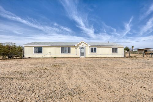 693 S Horse Mesa Rd, Golden Valley, AZ, 86413-8086 | Card Image