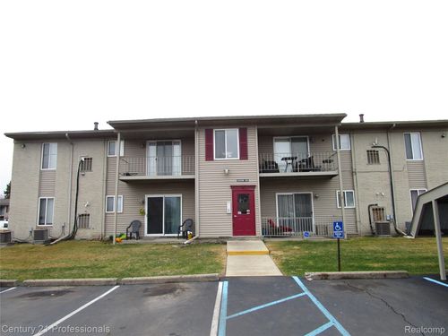 10020 Allen Pointe Dr, Allen Park, MI, 48101-1785 | Card Image
