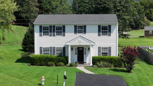 2956 Stonebridge Cir, Vinton, VA, 24179-1322 | Card Image