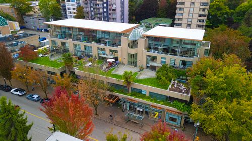 4-1688 Robson St, Vancouver, BC, V6G1C7 | Card Image
