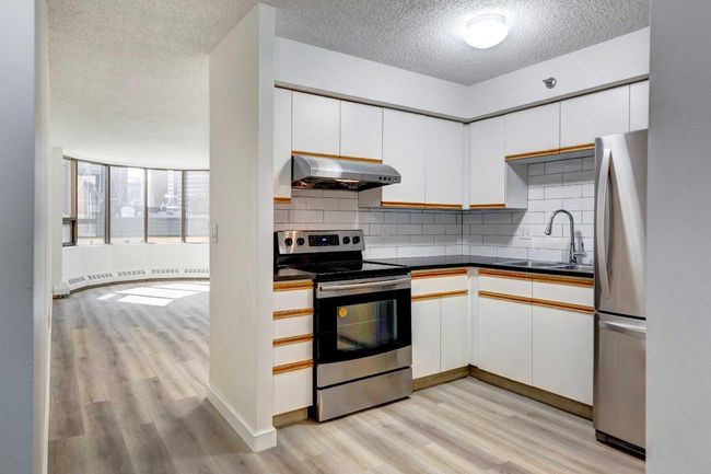 301 - 128 2 Avenue Se, Condo with 3 bedrooms, 2 bathrooms and 1 parking in Calgary AB | Image 7
