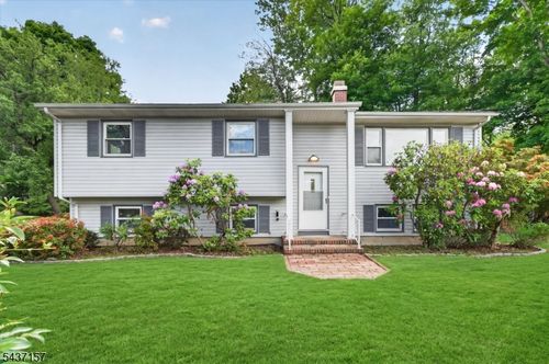 401 Canistear Rd, Stockholm, NJ, 07460-1831 | Card Image