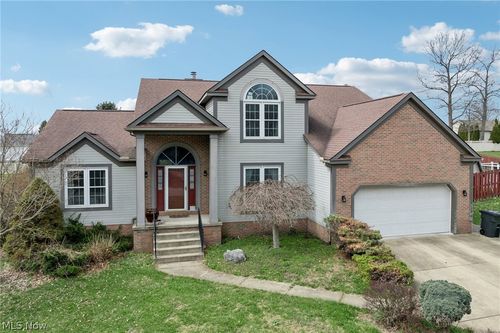 10917 Mogadore Ave Nw, Uniontown, OH, 44685-7642 | Card Image