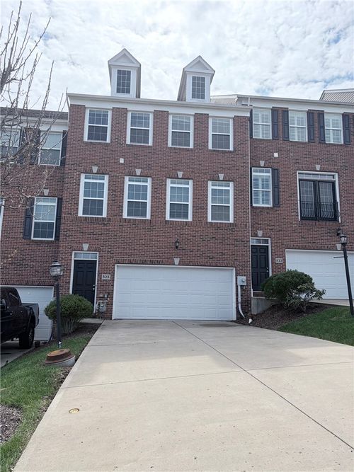 525 Gala Dr, Canonsburg, PA, 15317-3286 | Card Image