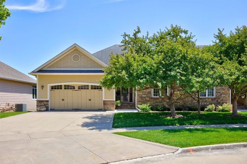 7640 Escalade Ct, West Des Moines, IA, 50266-2480 | Card Image