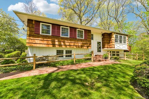31 Sunset Drive, Huntington, NY, 11743 | Card Image