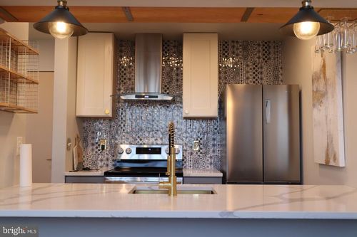 apt-318-1601 Spring Garden St, PHILADELPHIA, PA, 19130-3943 | Card Image