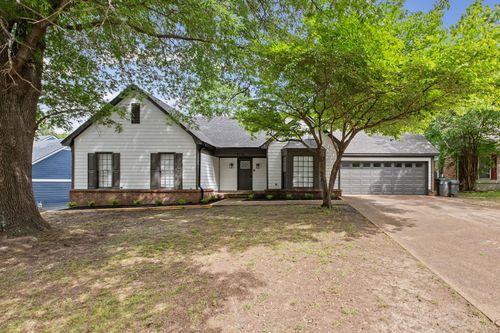7775 Grouse Hollow Cv, Cordova, TN, 38018-7833 | Card Image