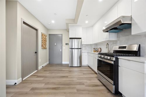 2a-163 72nd Ave, Fresh Meadows, NY, 11365-4214 | Card Image