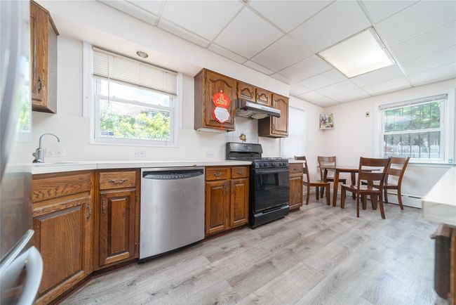 58 219 Th St, House other with 4 bedrooms, 3 bathrooms and null parking in Bayside Hills NY | Image 4