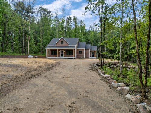 311 Chadbourne Ridge Rd, North Waterboro, ME, 04061-4335 | Card Image