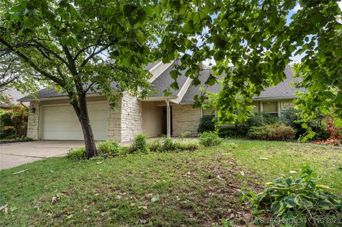 7433 S Oxford Ave, Tulsa, OK, 74136-6910 | Card Image